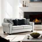 Causeuse en chenille blanche avec coussins décoratifs