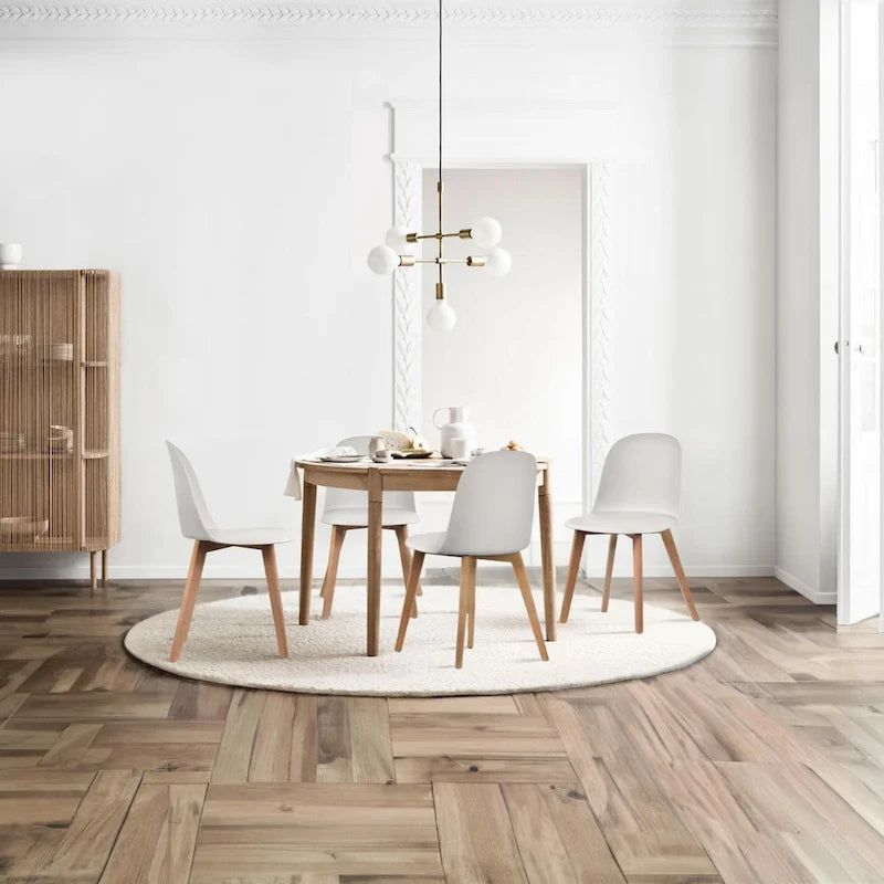 Lot de 2 chaises de salle à manger en plastique avec piètement en bois