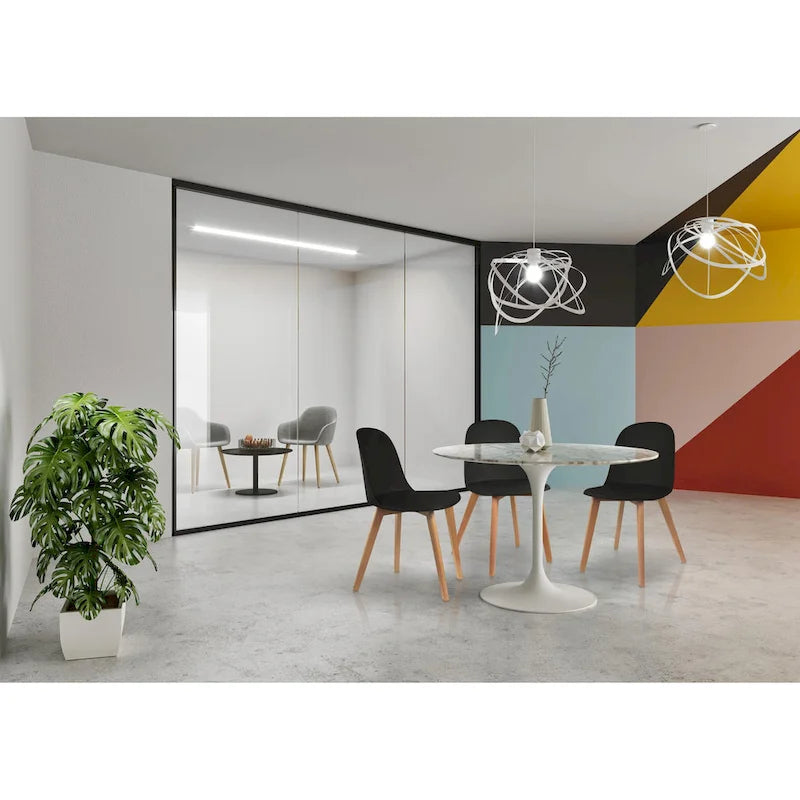 Lot de 2 chaises de salle à manger en plastique avec piètement en bois